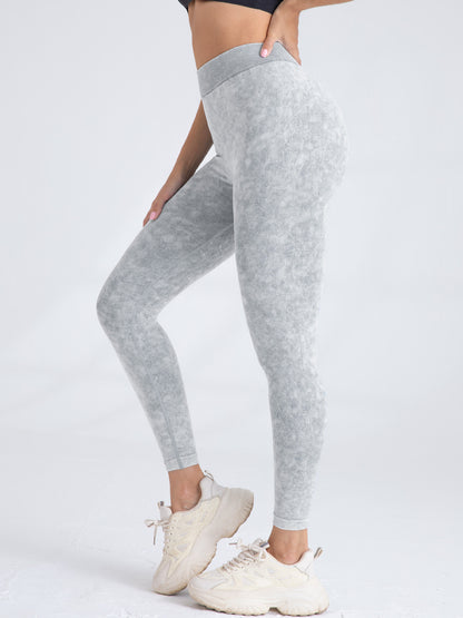 High Rise V-Back Leggings